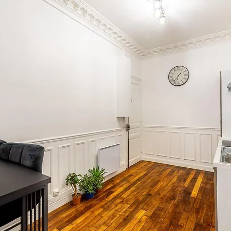 Guestready - Contemporary Studio In * קלישי